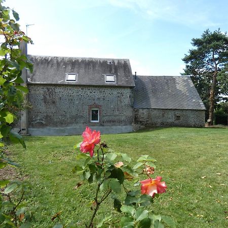 Le Gite De La Haie Portee Lignieres-Orgeres Extérieur photo